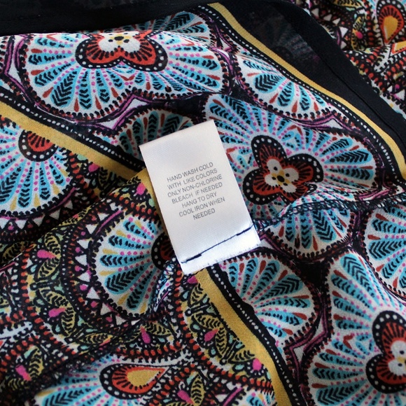 DR2 Sheer Cap Sleeve Blouse with Tassel Detail SZ US M - Picture 11 of 11